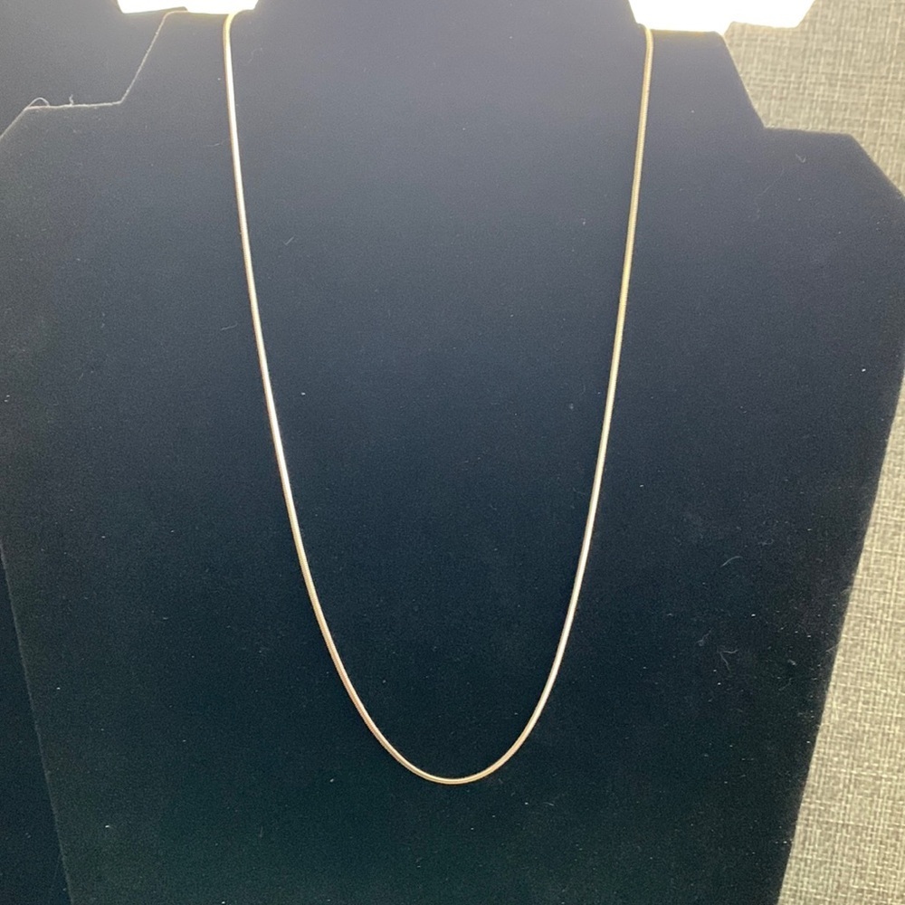 Silver Tone Necklace 17”